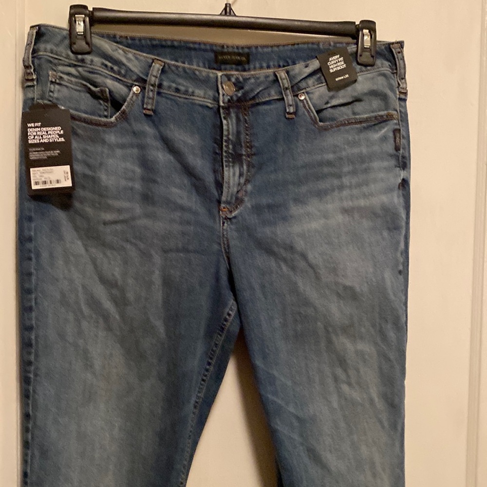 Silver Jeans Co. Avery Curvy Fit High Waist Slim Boot Jeans 18W L33 NWT